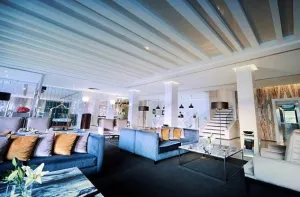 هتل هویزه تهران - لابی