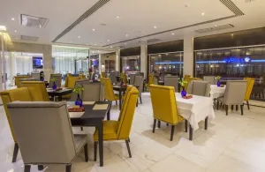 هتل هویزه تهران - رستوران