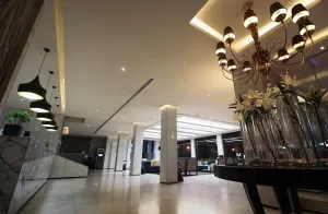 هتل هویزه تهران - لابی
