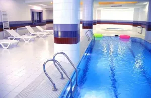 هتل آپارتمان سپهر تهران - استخر