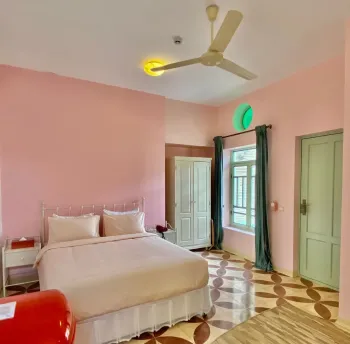 بوتیک هتل پاسیو شیراز - اتاق 2 تخته (1 تخت 2 نفره)