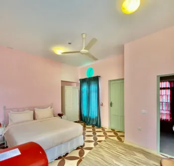 بوتیک هتل پاسیو شیراز - اتاق 2 تخته (1 تخت 2 نفره)