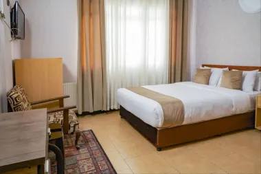 هتل آرمان تهران - اتاق 2 تخته (1 تخت 2 نفره)