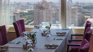 هتل پارسیان آزادی تهران - رستوران