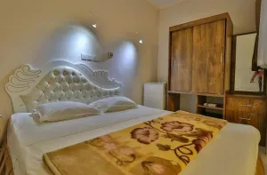 هتل خیام تهران - اتاق 2 تخته (1 تخت 2 نفره)