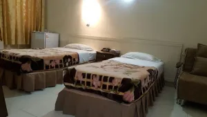 هتل خیام تهران - اتاق 2 تخته (2 تخت 1 نفره)