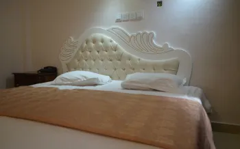 هتل خیام تهران - اتاق 2 تخته (1 تخت 2 نفره)