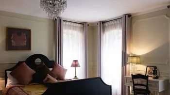 هتل نظامیه تهران - اتاق 2 تخته (1 تخت 2 نفره)