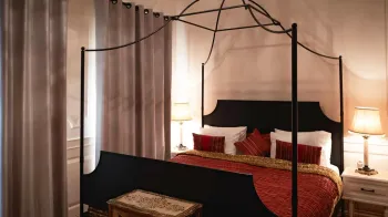 هتل نظامیه تهران - اتاق 2 تخته (1 تخت 2 نفره)