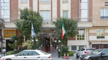 هتل تاوریژ تهران - نمای بیرونی