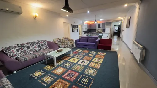 خانه مسافر دلمون رامسر - نمای اتاق