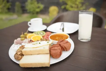 هتل بوتیک کچا رشت - منو صبحانه