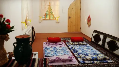 اقامتگاه بومگردی تلارخانه بردبار رشت - نمای اتاق