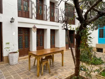 اقامتگاه بومگردی طاها اصفهان - نمای محوطه