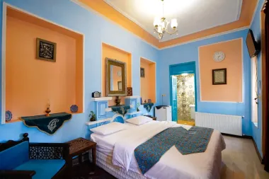 افامتگاه بومگردی هاتف اصفهان - اتاق 2 تخته (1 تخت 2 نفره)