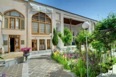 اقامتگاه سنتی بخردی اصفهان - نمای محوطه