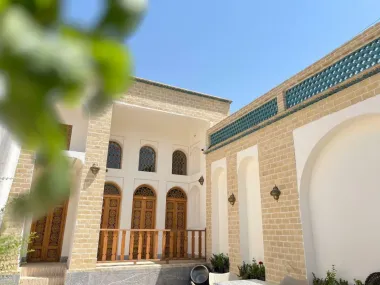 اقامتگاه سنتی خاتم اصفهان - نمای محوطه