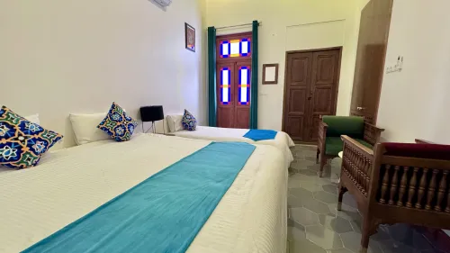 اقامتگاه سنتی خانه صدیق اصفهان - اتاق 3 تخته (1 تخت 2 نفره 1 تخت 1 نفره)