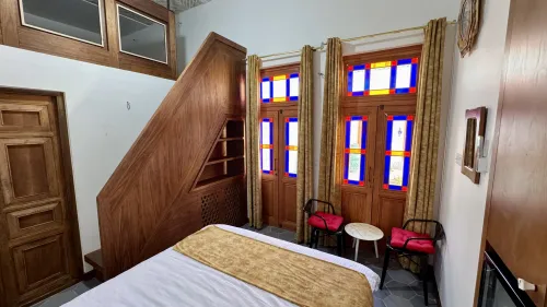 اقامتگاه سنتی خانه صدیق اصفهان - نمای اتاق