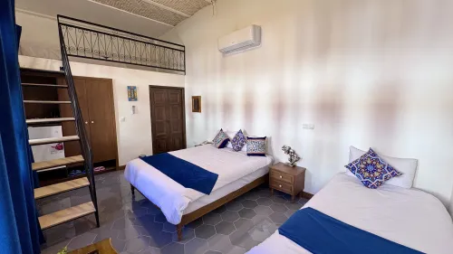 اقامتگاه سنتی خانه صدیق اصفهان - اتاق 3 تخته (1 تخت 2 نفره 1 تخت 1 نفره)