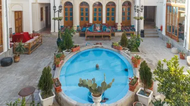 اقامتگاه سنتی خان نشین اصفهان - نمای محوطه