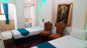 اقامتگاه سنتی خان نشین اصفهان - اتاق 2 تخته (2 تخت 1 نفره)