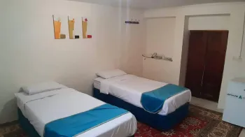 اقامتگاه سنتی خان نشین اصفهان - اتاق 2 تخته (2 تخت 1 نفره)