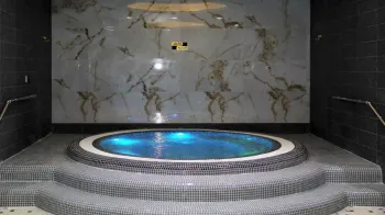 هتل شایان کیش - جکوزی