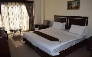 هتل گامبرون کیش - اتاق 2 تخته (1 تخت 2 نفره)