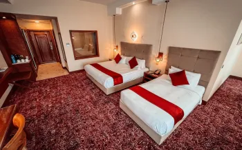 هتل ویدا کیش - اتاق 3 تخته (1 تخت 2 نفره 1 تخت 1 نفره)