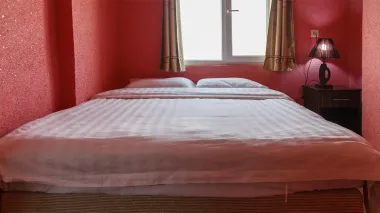 هتل آپادانا قشم - اتاق 2 تخته (1 تخت 2 نفره)