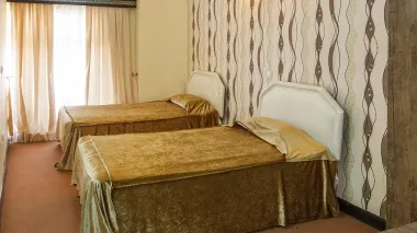 هتل آپارتمان پلاس قشم - اتاق 2 تخته (2 تخت 1 نفره)