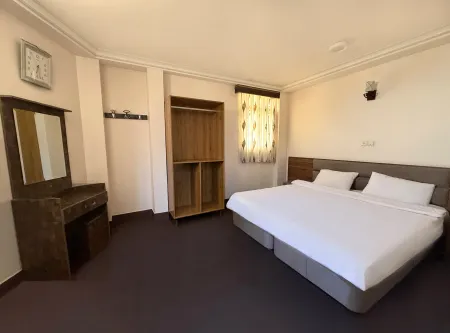 هتل آپارتمان کاوان قشم - اتاق 2 تخته (1 تخت 2 نفره)