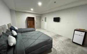 هتل فلامینگو قشم - اتاق 3 تخته (1 تخت 2 نفره 1 تخت 1 نفره)