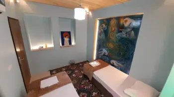 اقامتگاه بومگردی سووشون شیراز - اتاق 2 تخته (2 تخت 1 نفره)