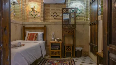 اقامتگاه سنتی تابش شیراز - اتاق 1 تخته 