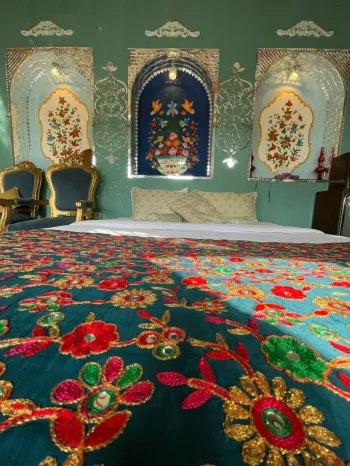 اقامتگاه سنتی ترنجستان شیراز - اتاق 2 تخته (1 تخت 2 نفره)