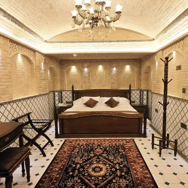 هتل بوتیک عمارت محلاتی شیراز - اتاق 2 تخته (1 تخت 2 نفره)