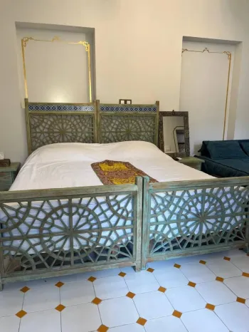 اقامتگاه سنتی عمارت جمشیدیه شیراز - اتاق 2 تخته (1 تخت 2 نفره)