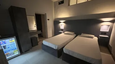 مهمانپذیر رحمانیان شیراز - اتاق 2 تخته (1 تخت 2 نفره)