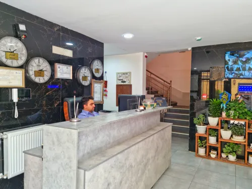 اقامتگاه سنتی سیمرغ شیراز - پذیرش