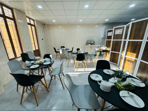 اقامتگاه سنتی سیمرغ شیراز - سالن صبحانه