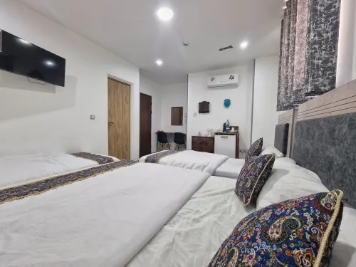 اقامتگاه سنتی سیمرغ شیراز - نمای اتاق