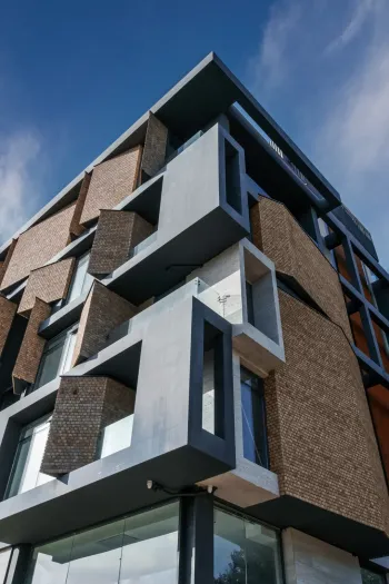 هتل رونیاس شیراز - نمای بیرونی 