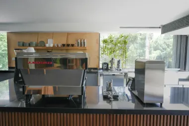 هتل رونیاس شیراز - کافی شاپ