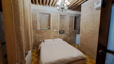 اقامتگاه سنتی طاوسی شیراز - اتاق 2 تخته (1 تخت 2 نفره)