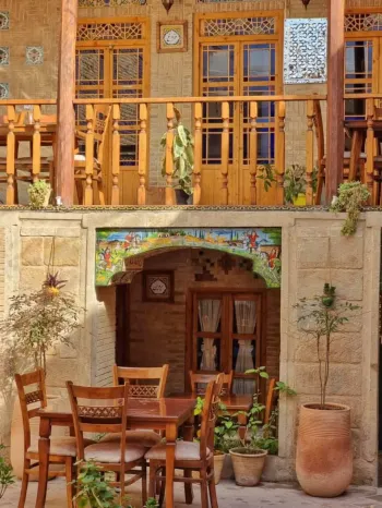 هتل بوتیک ایراندخت شیراز - نمای محوطه