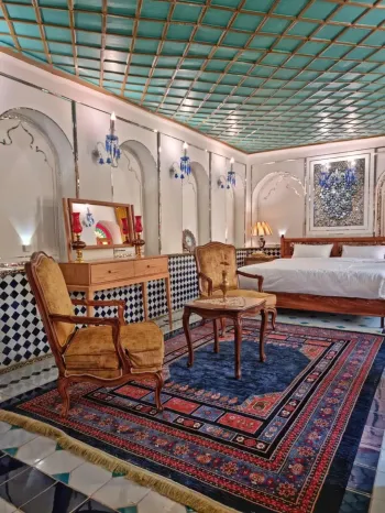 هتل بوتیک ایراندخت شیراز - اتاق 2 تخته (1 تخت 2 نفره)