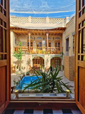 هتل بوتیک ایراندخت شیراز - نمای محوطه