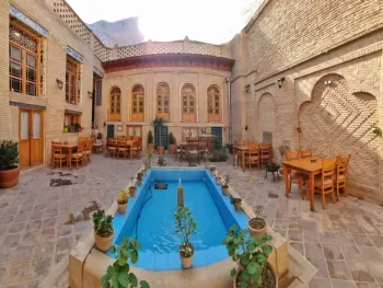 هتل بوتیک ایراندخت شیراز - نمای محوطه